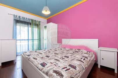 Apartamento T3 para Venda em Castanheira do Ribatejo e Cachoeiras