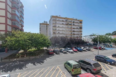 Apartamento T3 para Venda em Castanheira do Ribatejo e Cachoeiras
