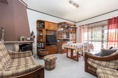Apartamento T3 para Venda em Castanheira do Ribatejo e Cachoeiras