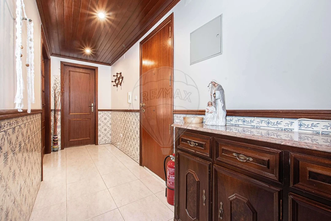 Apartamento T3 para Venda em Castanheira do Ribatejo e Cachoeiras Foto 9