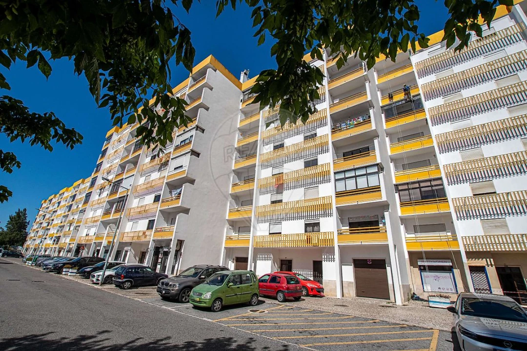 Apartamento T3 para Venda em Castanheira do Ribatejo e Cachoeiras Foto 4