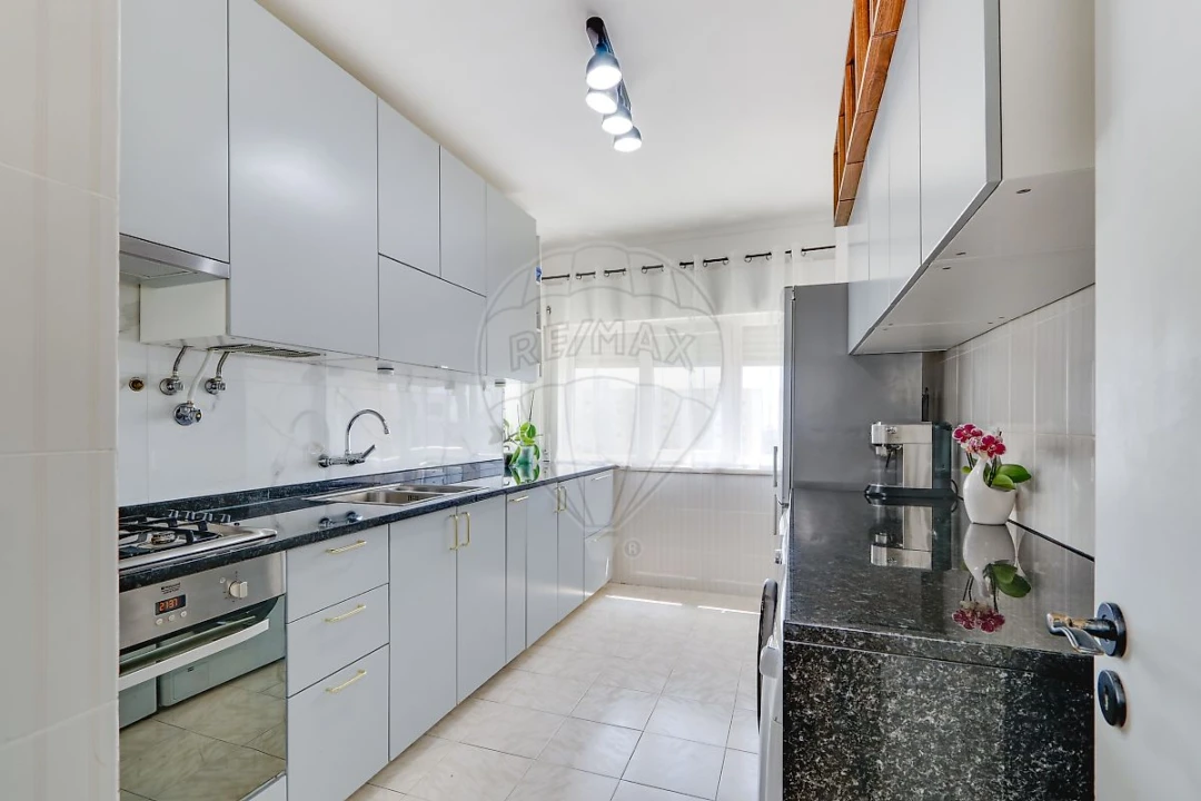 Apartamento T3 para Venda em Setubal (São Sebastião) Foto 1