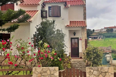 Moradia T2 para Arrendamento em Santa Maria, São Pedro e Sobral da Lagoa