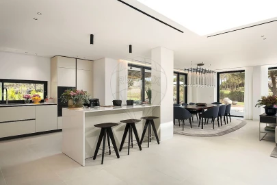 Moradia T4 para Venda em Almancil