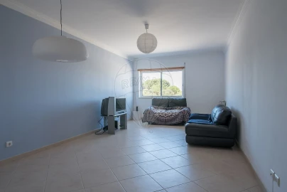 Apartamento T2 para Venda em Carregado e Cadafais