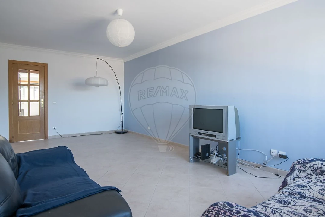Apartamento T2 para Venda em Carregado e Cadafais Foto 2