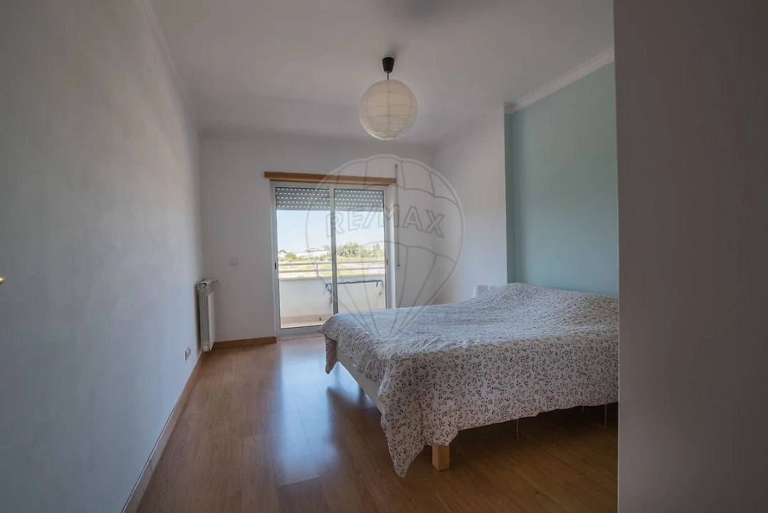Apartamento T2 para Venda em Carregado e Cadafais Foto 5