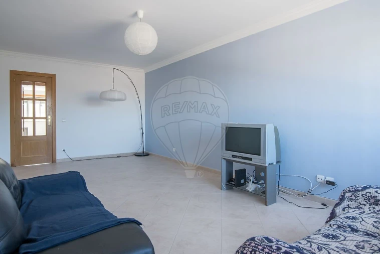 Apartamento T2 para Venda em Carregado e Cadafais Foto 2