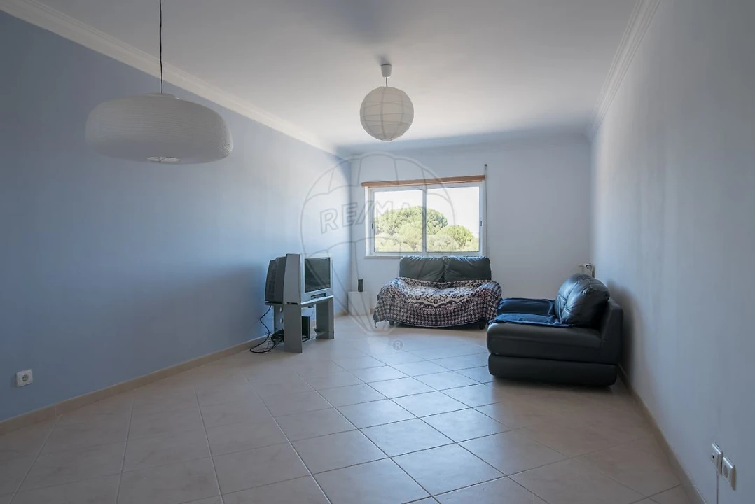 Apartamento T2 para Venda em Carregado e Cadafais Foto 1