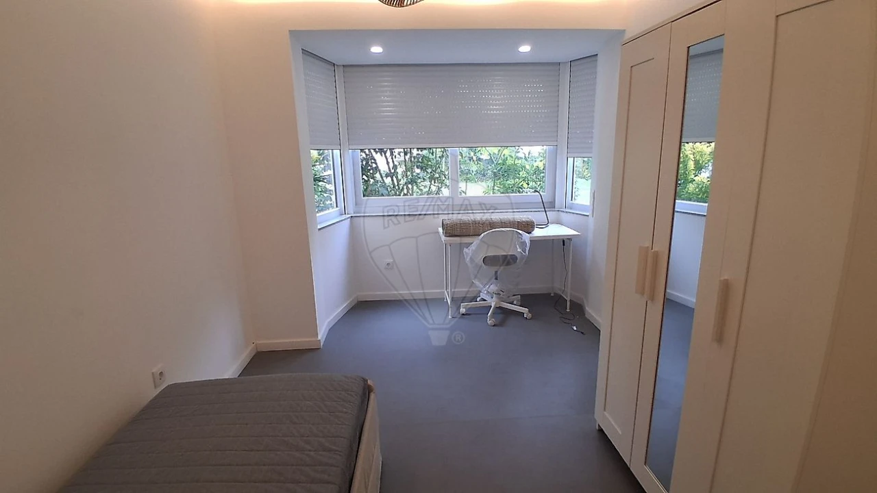 Apartamento T4 para Venda em Paranhos Foto 2