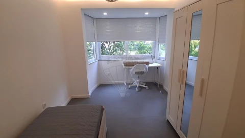 Apartamento T4 para Venda em Paranhos