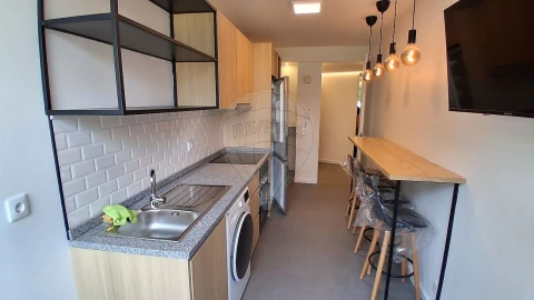 Apartamento T4 para Venda em Paranhos
