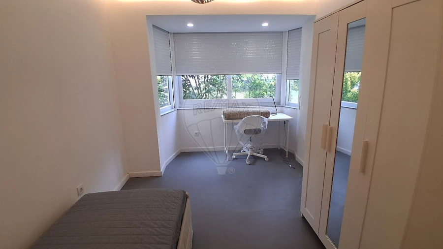 Apartamento T4 para Venda em Paranhos Foto 2