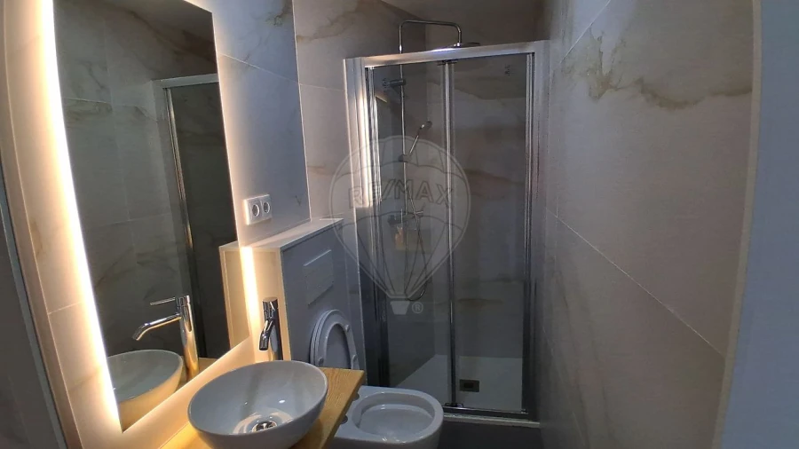 Apartamento T4 para Venda em Paranhos Foto 8