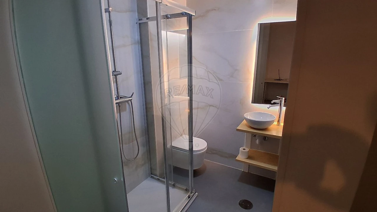 Apartamento T4 para Venda em Paranhos Foto 13