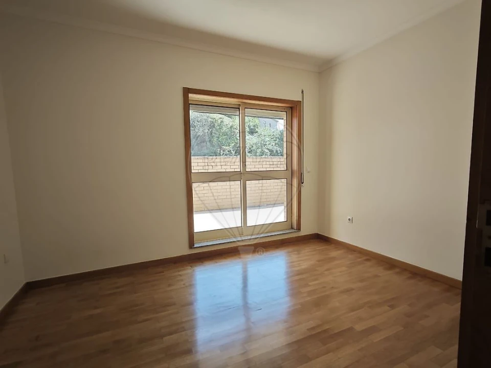 Apartamento T3 para Venda em Oliveira do Douro Foto 15