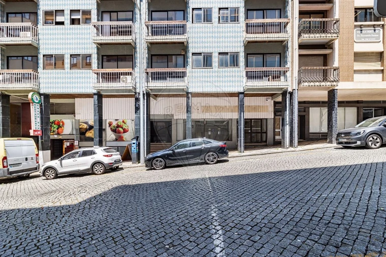 Loja para Arrendamento em O. Azeméis, Riba-Ul, Ul, Macinhata Seixa, Madail Foto 3