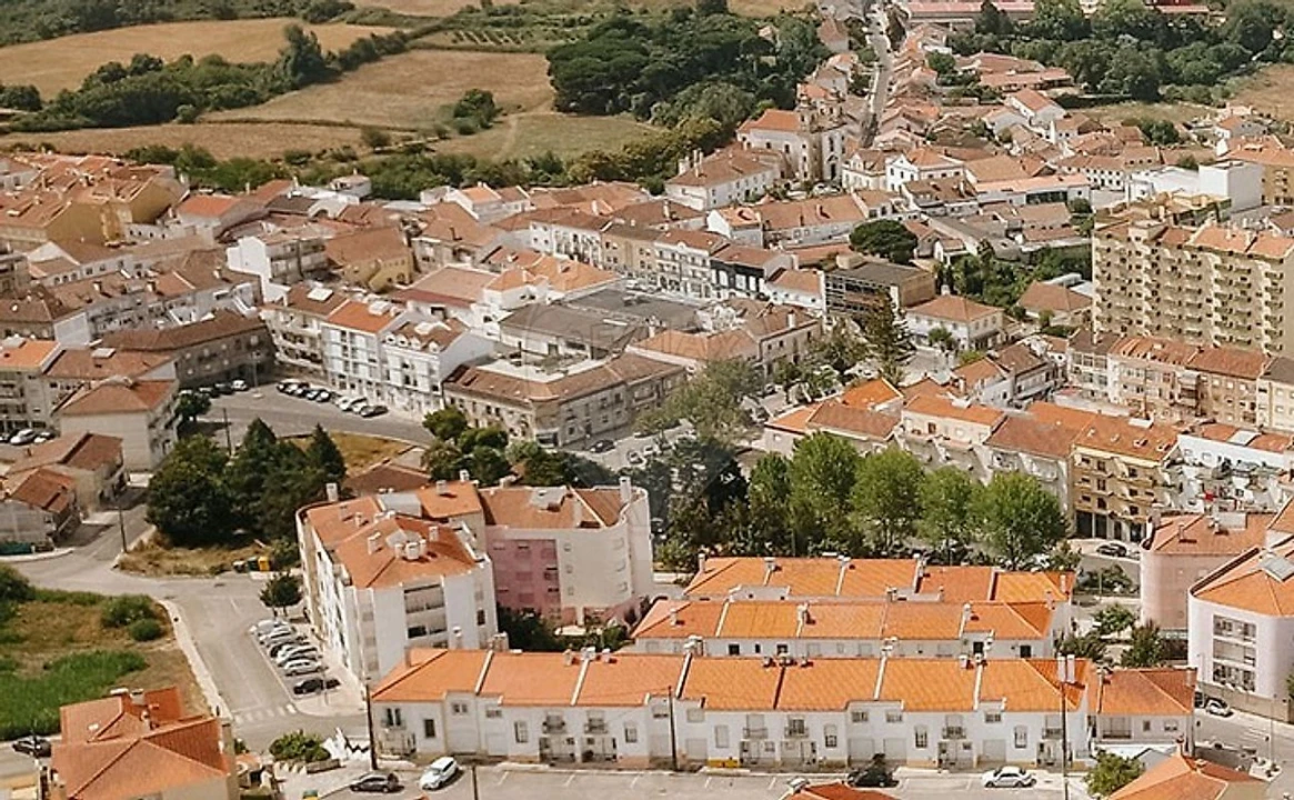 Apartamento T2 para Venda em Sobral de Monte Agraço Foto 23