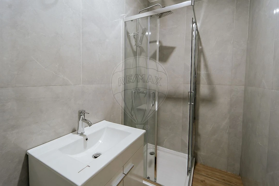 Apartamento T2 para Venda em Sobral de Monte Agraço Foto 8