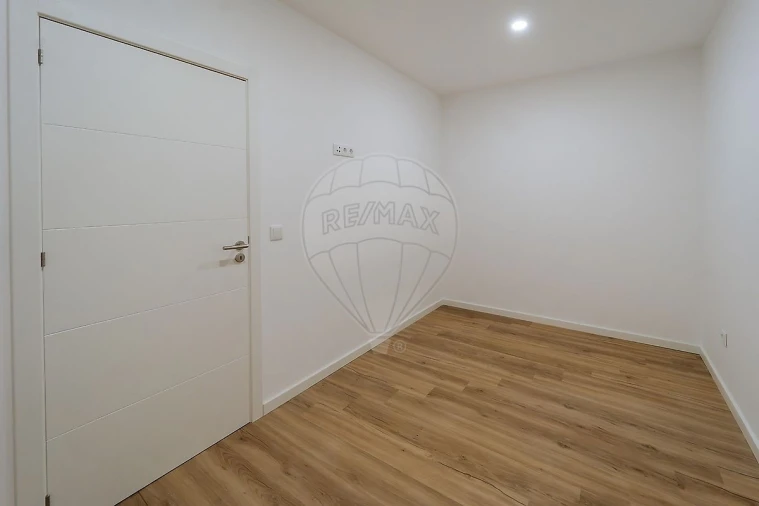 Apartamento T2 para Venda em Sobral de Monte Agraço Foto 10