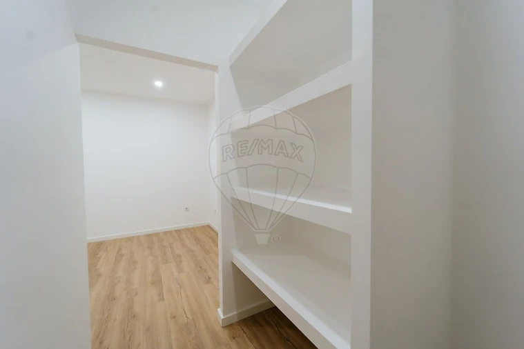 Apartamento T2 para Venda em Sobral de Monte Agraço Foto 18