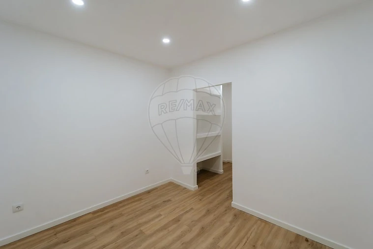 Apartamento T2 para Venda em Sobral de Monte Agraço Foto 11