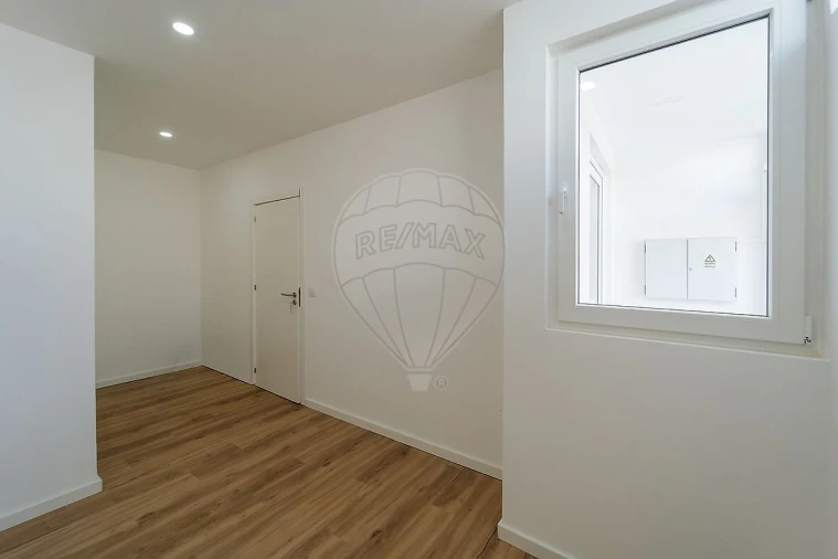 Apartamento T2 para Venda em Sobral de Monte Agraço Foto 21