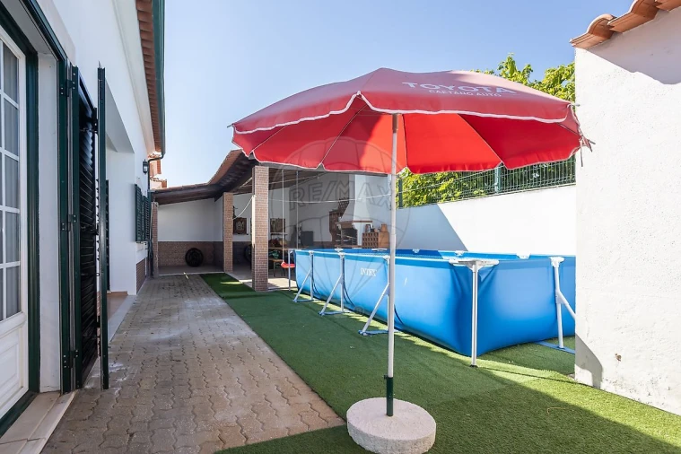 Moradia T3 para Venda em Almeirim Foto 42