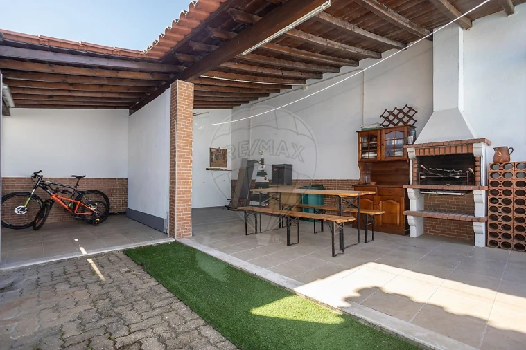 Moradia T3 para Venda em Almeirim Foto 46