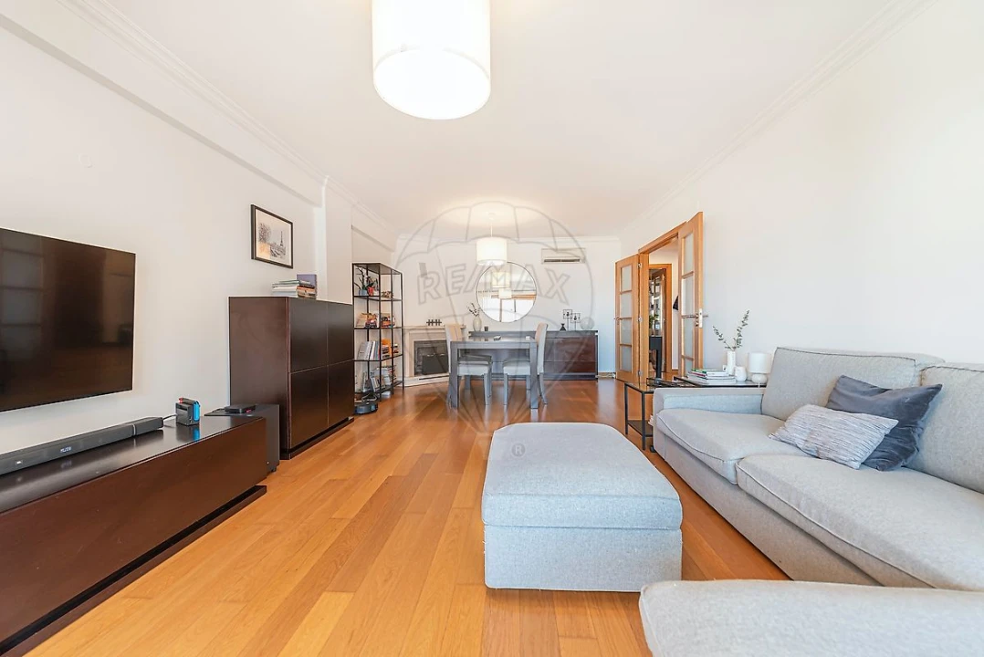 Apartamento T3 para Arrendamento em São Domingos de Rana Foto 10