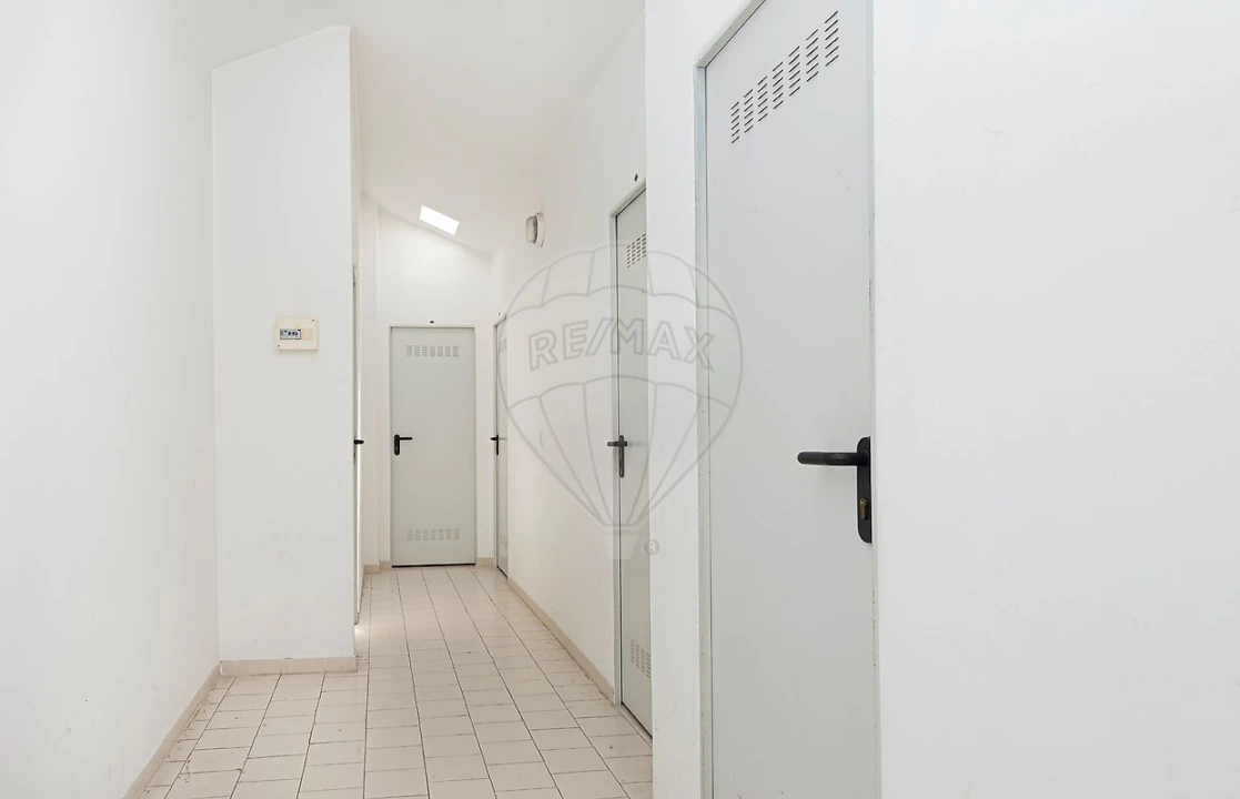 Apartamento T3 para Arrendamento em São Domingos de Rana Foto 30