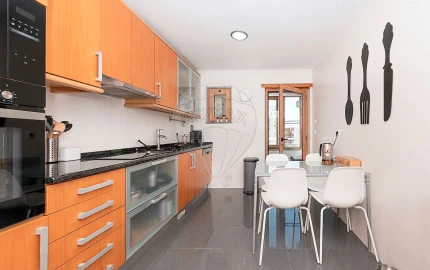 Apartamento T3 para Arrendamento em São Domingos de Rana
