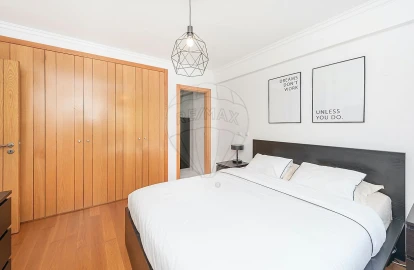 Apartamento T3 para Arrendamento em São Domingos de Rana