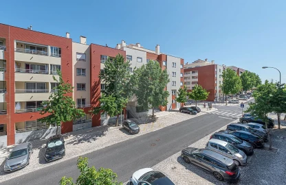 Apartamento T3 para Arrendamento em São Domingos de Rana