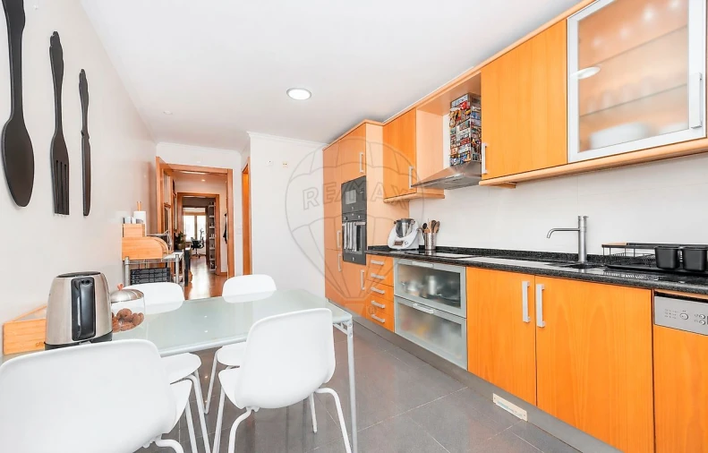 Apartamento T3 para Arrendamento em São Domingos de Rana Foto 16