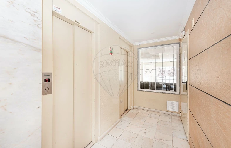 Apartamento T3 para Arrendamento em São Domingos de Rana Foto 2