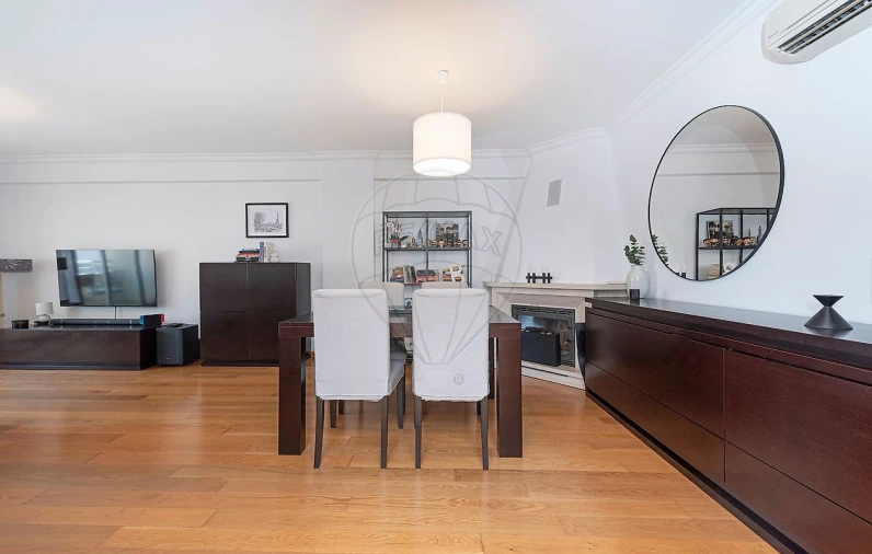 Apartamento T3 para Arrendamento em São Domingos de Rana Foto 6