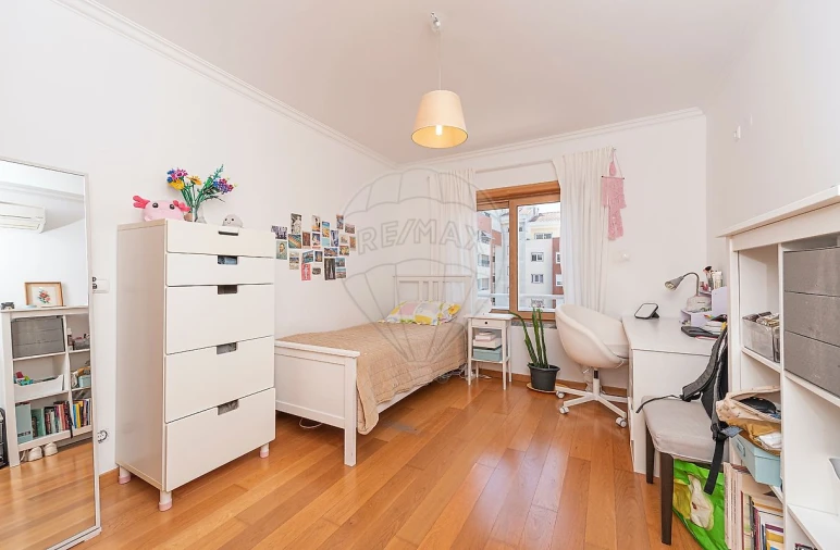 Apartamento T3 para Arrendamento em São Domingos de Rana Foto 23