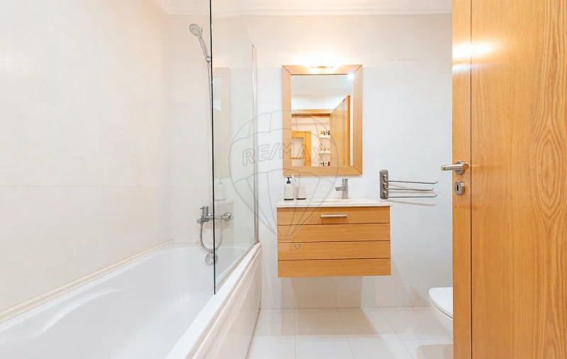 Apartamento T3 para Arrendamento em São Domingos de Rana Foto 19