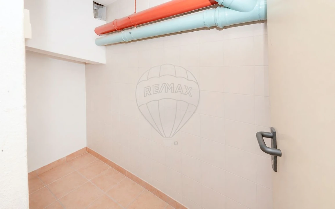 Apartamento T3 para Arrendamento em São Domingos de Rana Foto 34