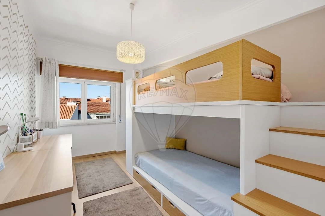 Apartamento T2 para Venda em Rio de Mouro Foto 18
