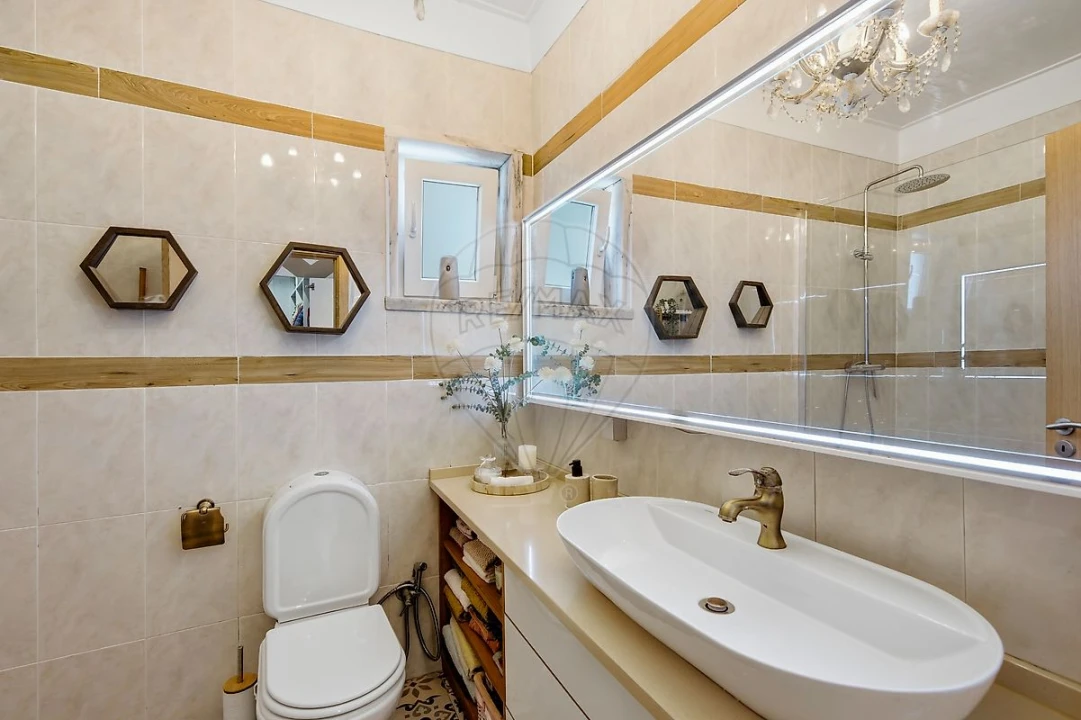 Apartamento T2 para Venda em Rio de Mouro Foto 22