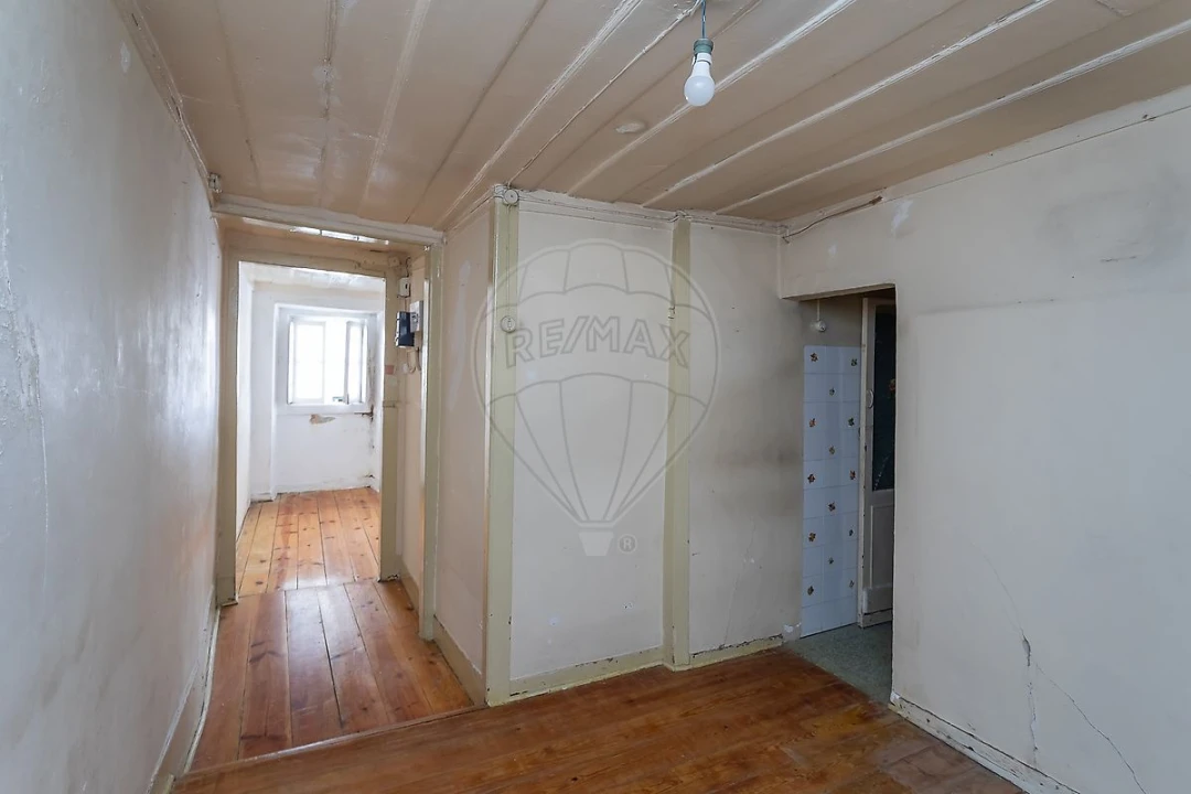 Apartamento T2 para Venda em Santa Maria Maior Foto 12