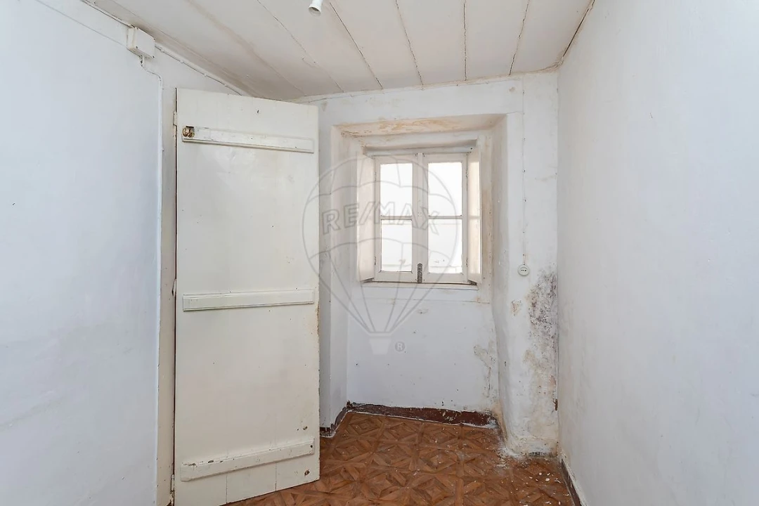 Apartamento T2 para Venda em Santa Maria Maior Foto 8