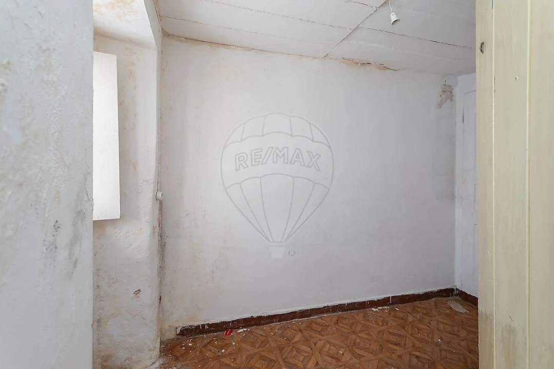 Apartamento T2 para Venda em Santa Maria Maior Foto 6