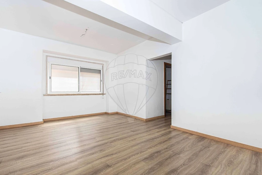 Apartamento T2 para Venda em Queluz e Belas Foto 13