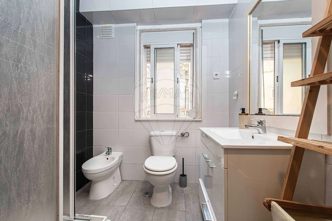 Apartamento T2 para Venda em Queluz e Belas Foto 12