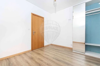 Apartamento T2 para Venda em Queluz e Belas