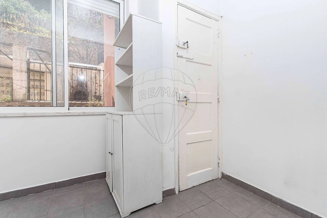 Apartamento T2 para Venda em Queluz e Belas Foto 21