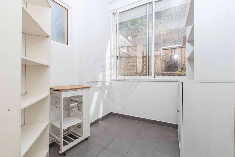 Apartamento T2 para Venda em Queluz e Belas Foto 20